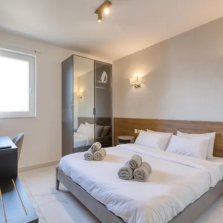 Apartment 2br Sea View With Terrace Across Road Ac St Julians Malta *